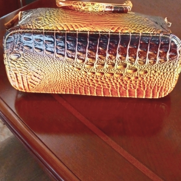 Women's handbags - Picture 4 of 8